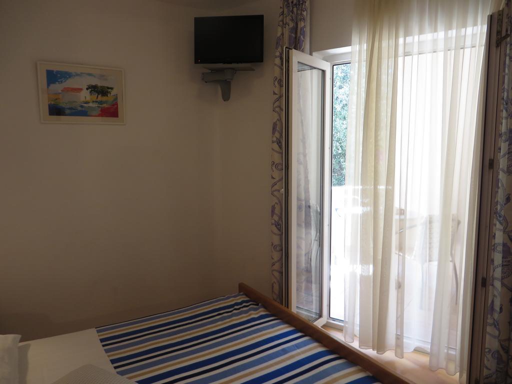 Apartments Karaba Pakostane Exterior photo